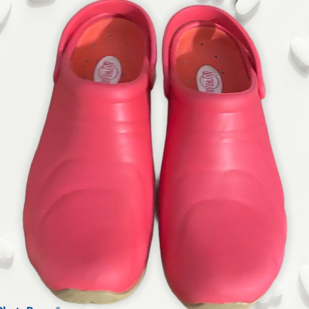 Anywhere clogs